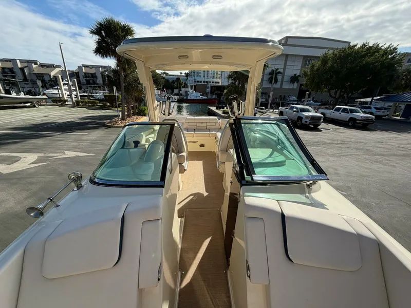 Slide: The Image of Chris-Craft 28 Launch GT 2023 - 5870099