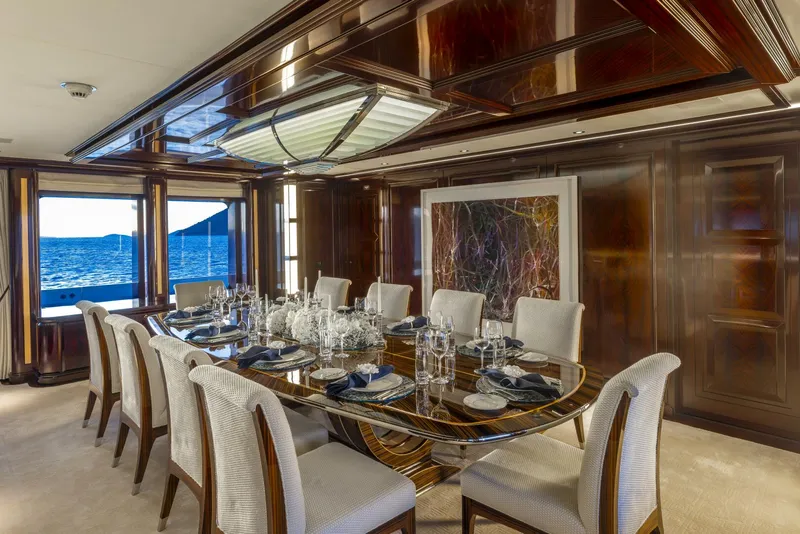 Slide: The Image of Formal Dining - 5982835