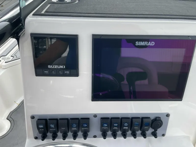 Slide: The Image of Sea Born FX22 2019 - 5855125