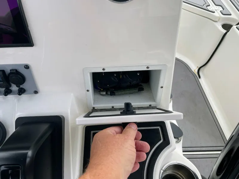 Slide: The Image of Sea Born FX22 2019 - 5855130