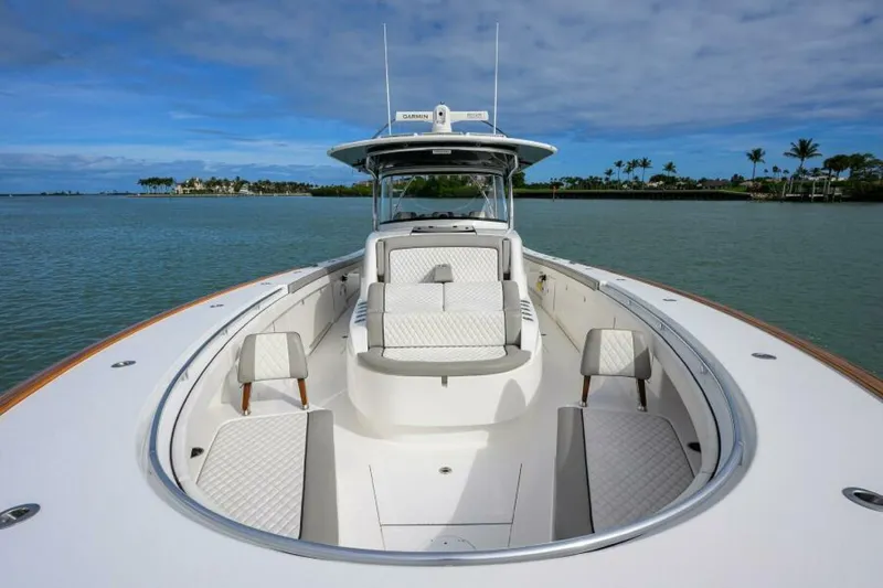 Slide: The Image of Valhalla 46 - Bow Seating 2022 Valhalla 46 Center Console - 5855453