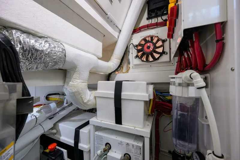 Slide: The Image of Valhalla 46   2022 Valhalla 46 Center Console - 5855456