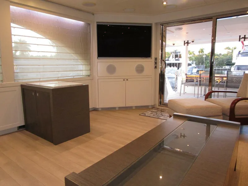 Slide: The Image of Salon Aft To Starboard - 5861706