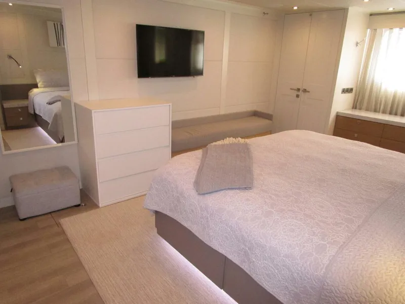 Slide: The Image of Master Looking Forward - 5861739