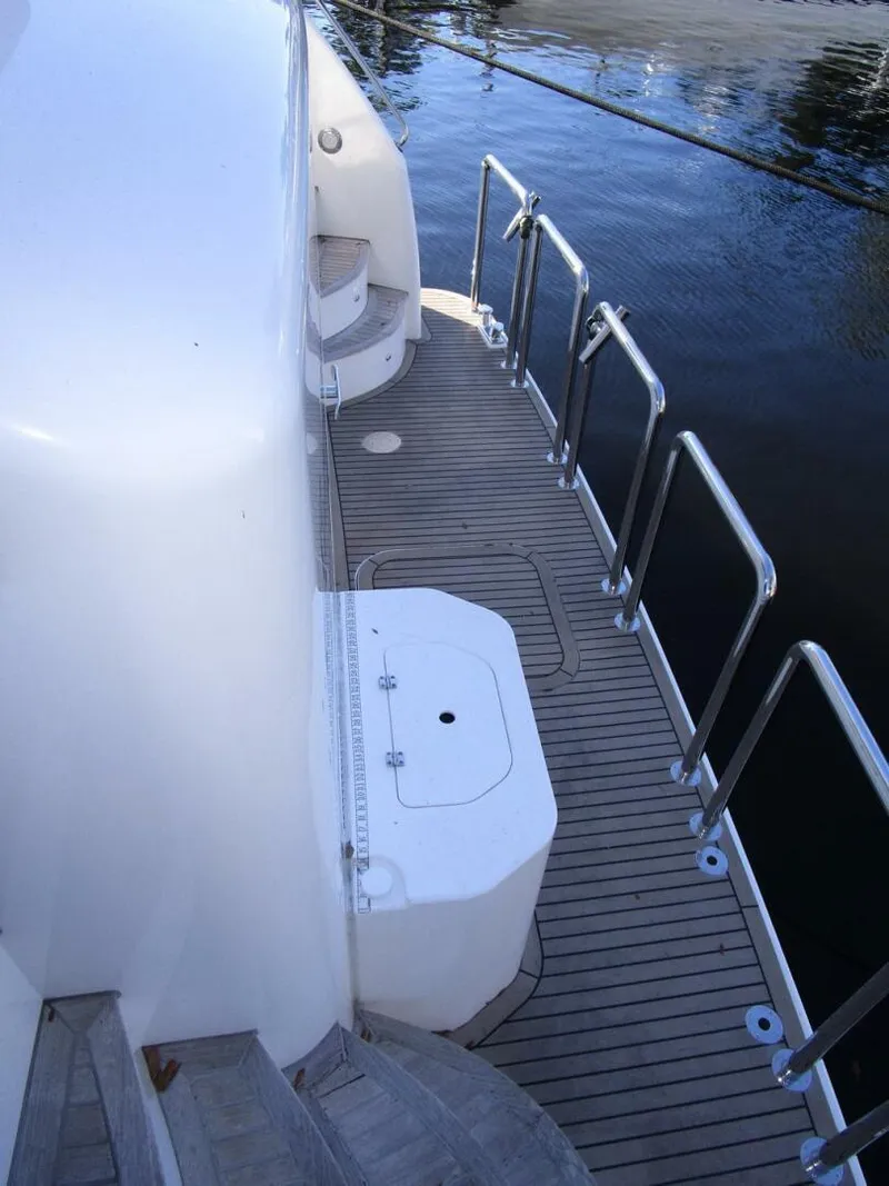 Slide: The Image of Transom With Livewell - 5861766