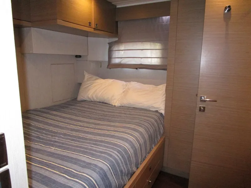 Slide: The Image of Captain's Cabin - 5861770