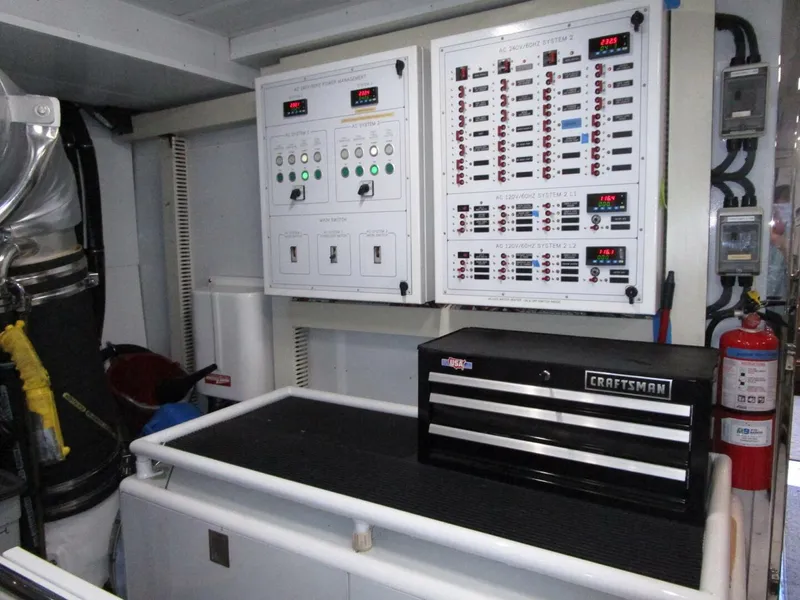 Slide: The Image of Aft Of Stbd Engine - 5861777