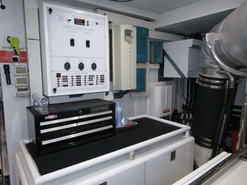 Slide: The Image of Aft Of Port Engine - 5861779