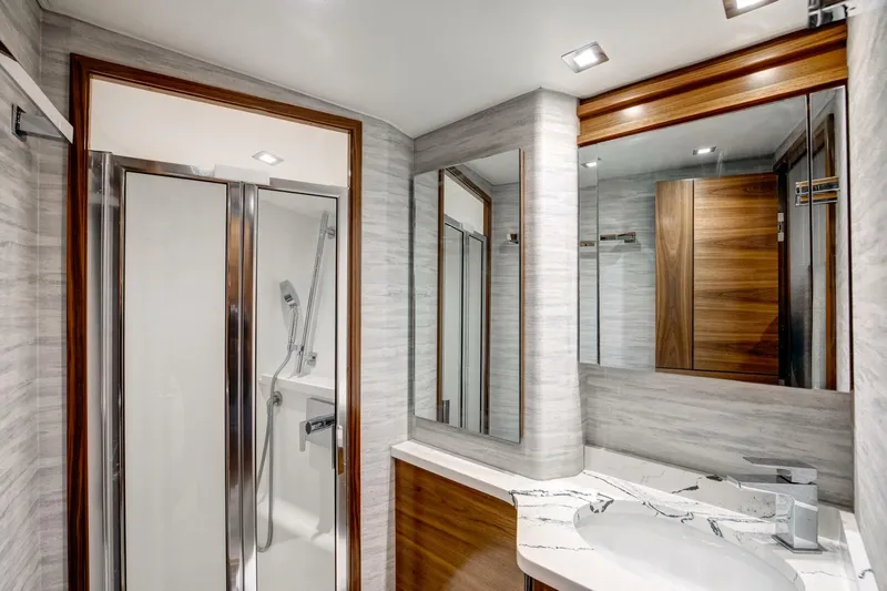 Slide: The Image of Viking 68 Convertible 2024 - 5855936