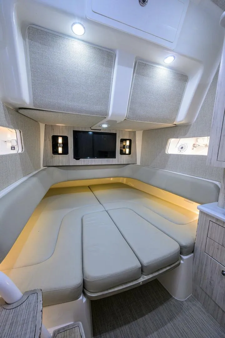 Slide: The Image of Berth - 5856171