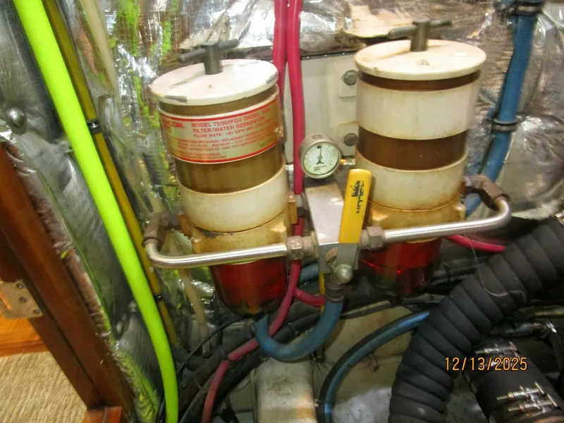 Slide: The Image of 60' Jefferson port Racor fuel filters - 5856678