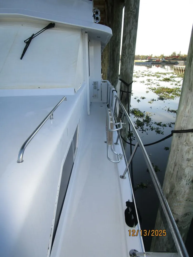 Slide: The Image of 60' Jefferson port side deck2 - 5856680