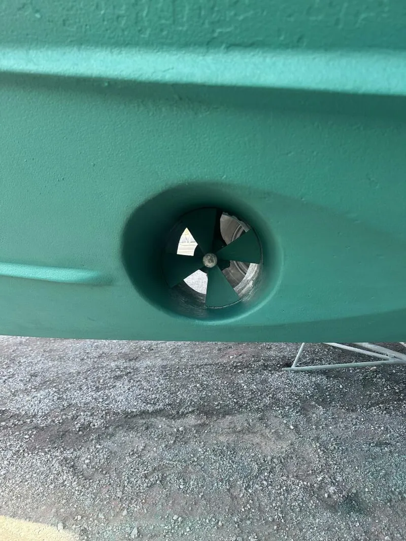 Slide: The Image of 60' Jefferson bowthruster - 5856592