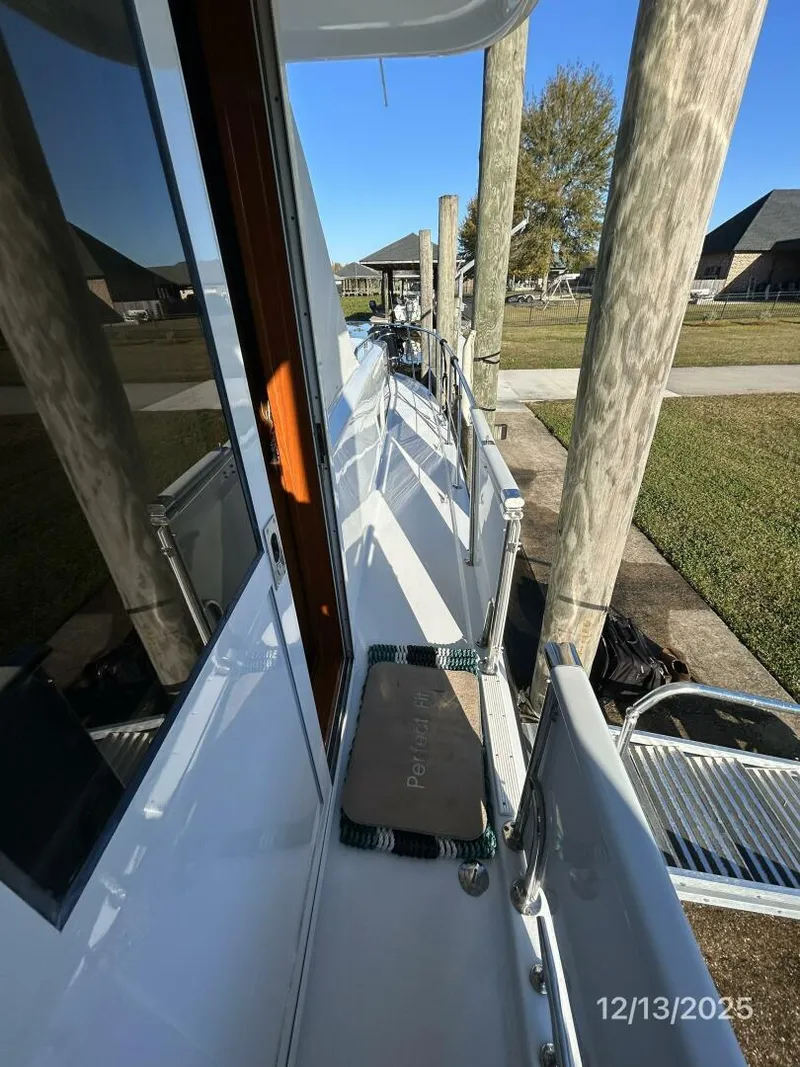 Slide: The Image of 60' Jefferson starboard side deck1 - 5856704