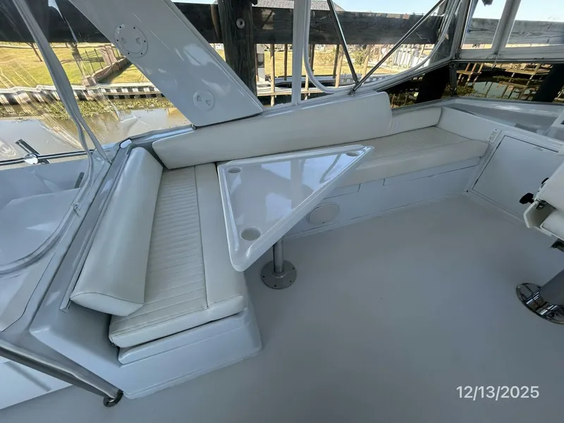 Slide: The Image of 60' Jefferson flybridge port seating - 5856614