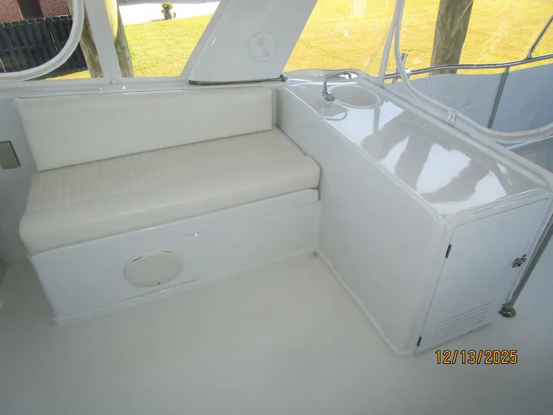 Slide: The Image of 60' Jefferson flybridge starboard seating - 5856617