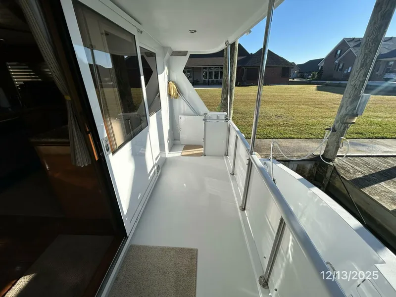 Slide: The Image of 60' Jefferson aftdeck starboard - 5856588