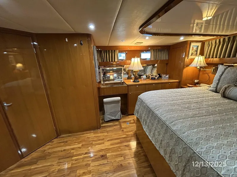 Slide: The Image of 60' Jefferson master stateroom starboard - 5856647