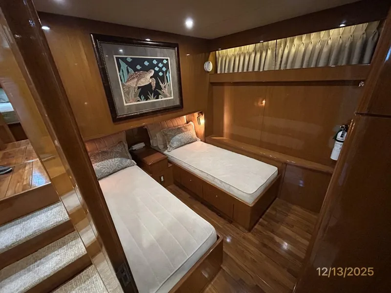 Slide: The Image of 60' Jefferson starboard guest stateroom - 5856699