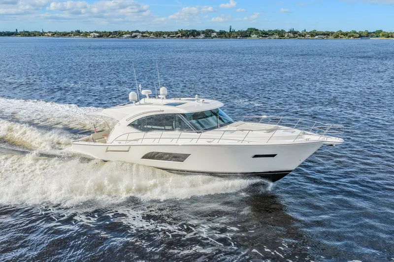 Slide: The Image of Riviera 565 SUV 2015 - 5856780