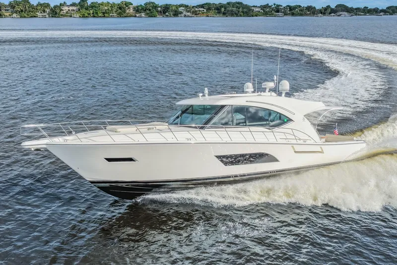 Slide: The Image of Riviera 565 SUV 2015 - 5856789