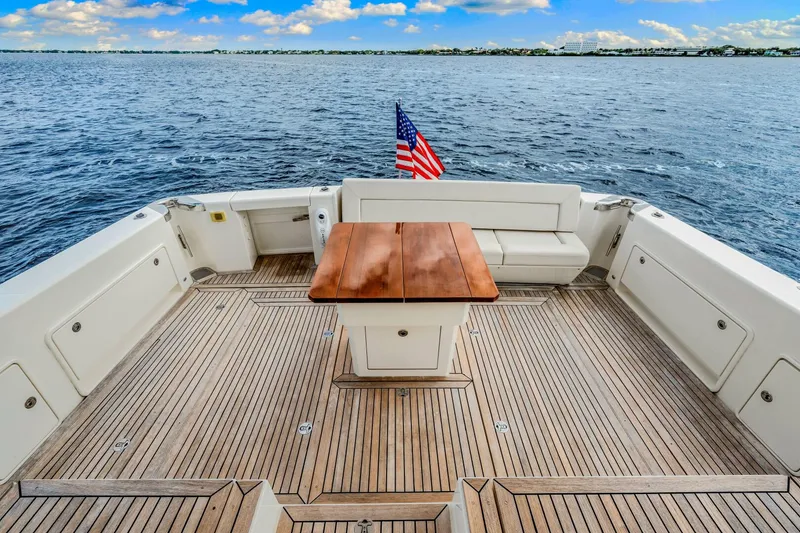 Slide: The Image of Riviera 565 SUV 2015 - 5856819