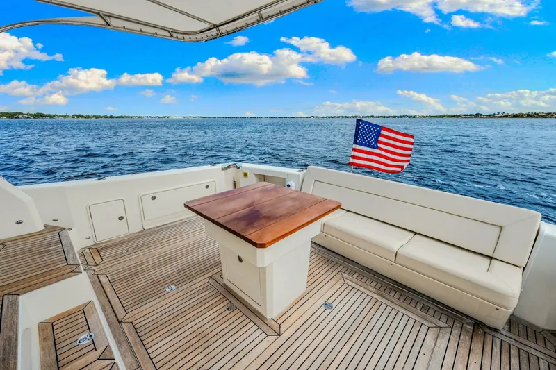 Slide: The Image of Riviera 565 SUV 2015 - 5856823