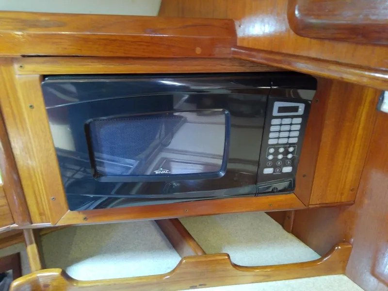 Slide: The Image of Hunter Passage 42 1992 - 5857153