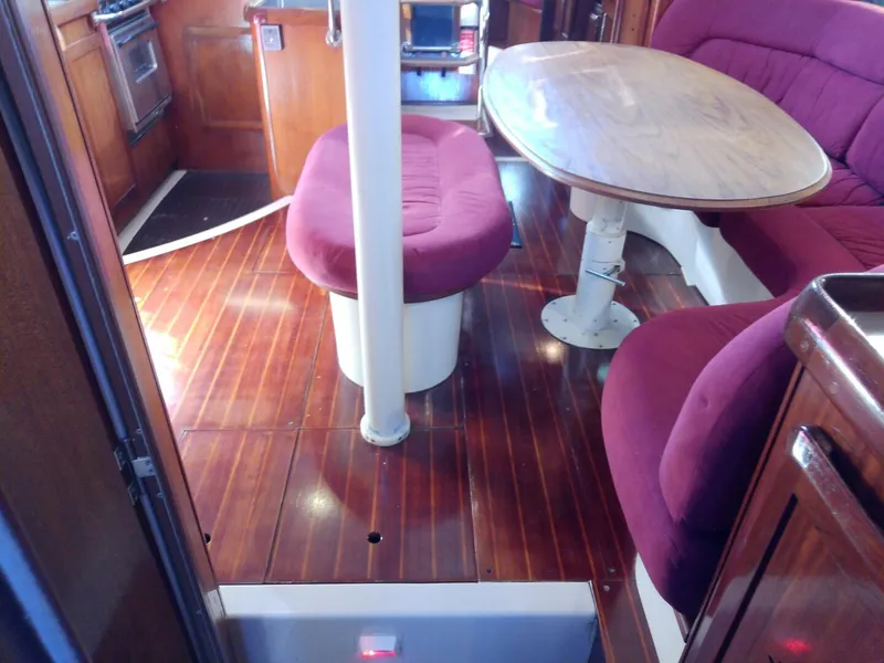 Slide: The Image of Hunter Passage 42 1992 - 5857166