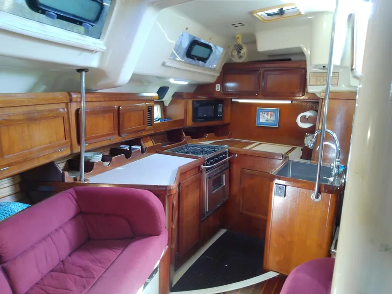 Slide: The Image of Hunter Passage 42 1992 - 5857171