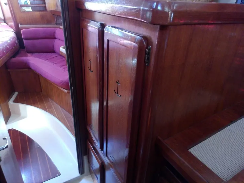 Slide: The Image of Hunter Passage 42 1992 - 5857177