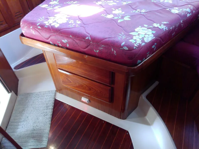 Slide: The Image of Hunter Passage 42 1992 - 5857181