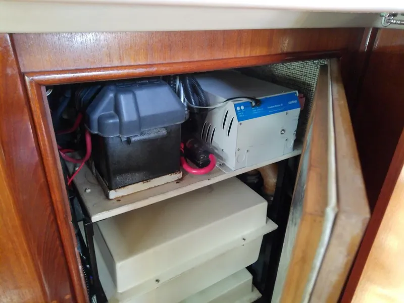 Slide: The Image of Hunter Passage 42 1992 - 5857189