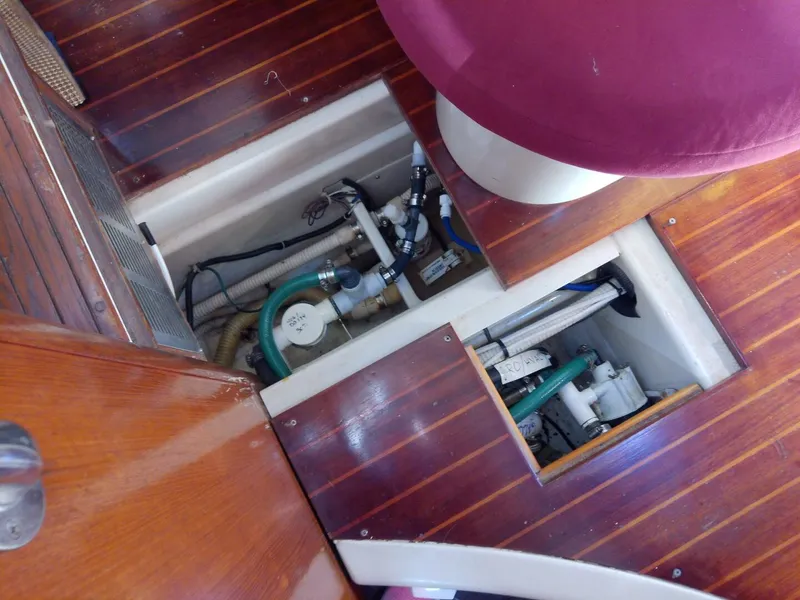 Slide: The Image of Hunter Passage 42 1992 - 5857195