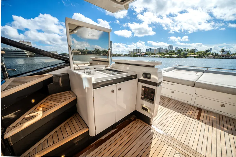 Slide: The Image of Azimut S7 2022 - 5857254
