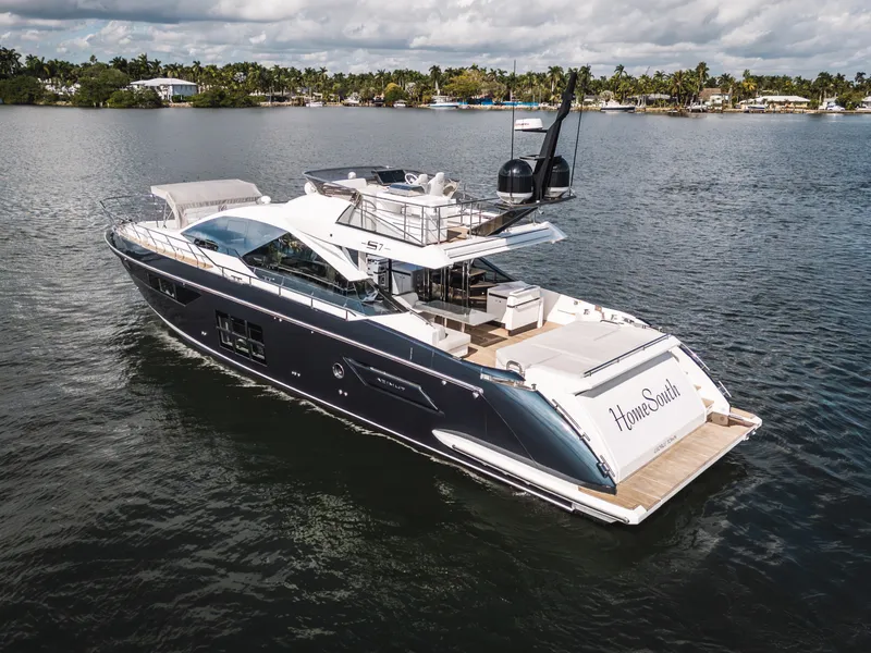 Slide: The Image of Azimut S7 2022 - 5857268