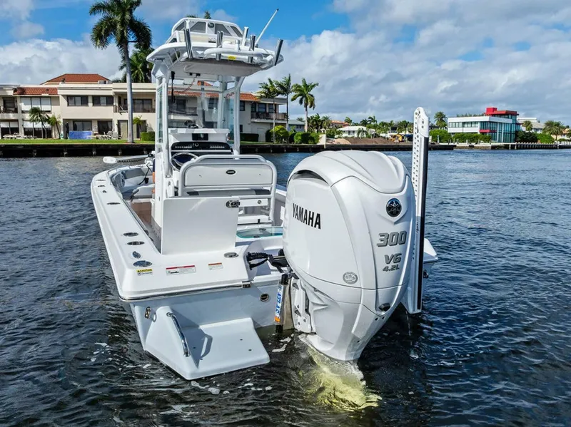 Slide: The Image of Everglades 243 Center Console 2023 - 5857629