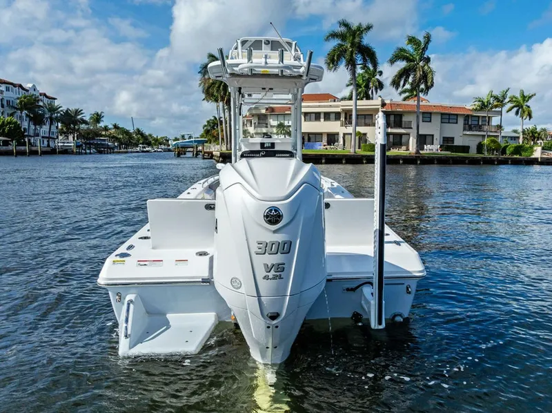 Slide: The Image of Everglades 243 Center Console 2023 - 5857630