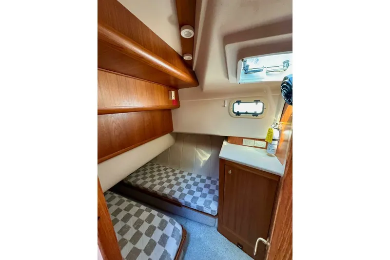 Slide: The Image of Mainship 390 Trawler 2000 - 5858083