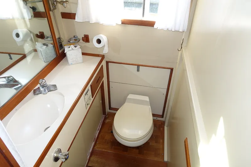 Slide: The Image of Grand Banks 36 1979 - 6035924