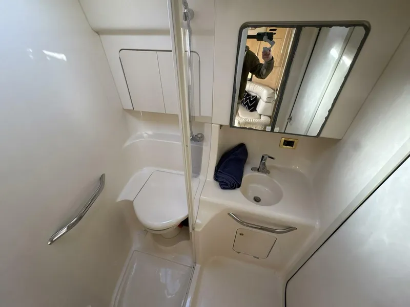 Slide: The Image of Sea Ray 380 Sundancer 1999 - 5859063