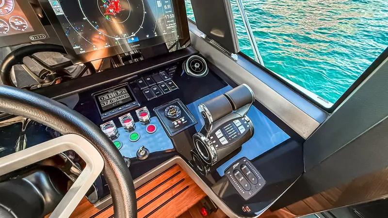 Slide: The Image of Princess S65 Sportbridge 2026 - 5928506