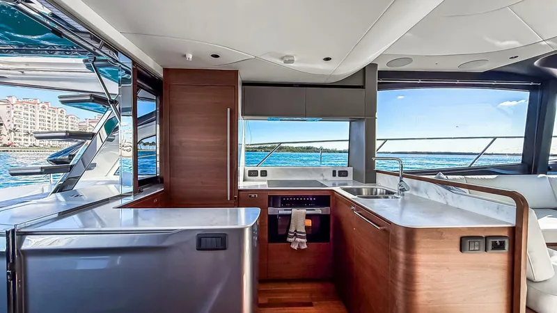 Slide: The Image of Princess S65 Sportbridge 2026 - 5928438