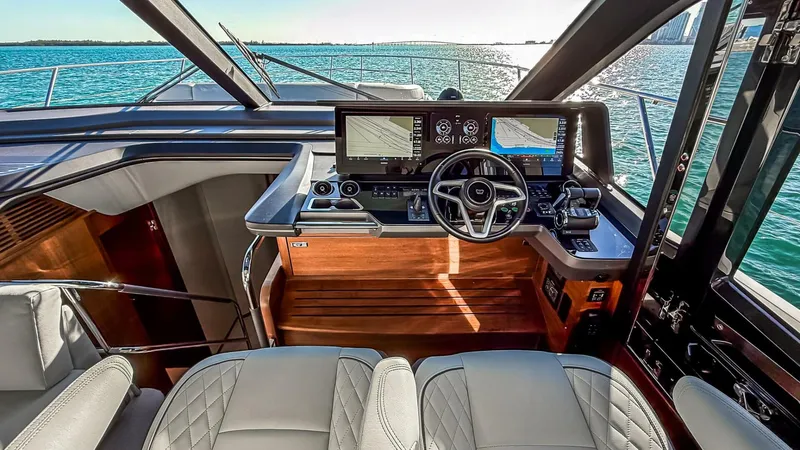 Slide: The Image of Princess S65 Sportbridge 2026 - 5928450