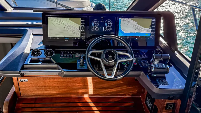 Slide: The Image of Princess S65 Sportbridge 2026 - 5928451