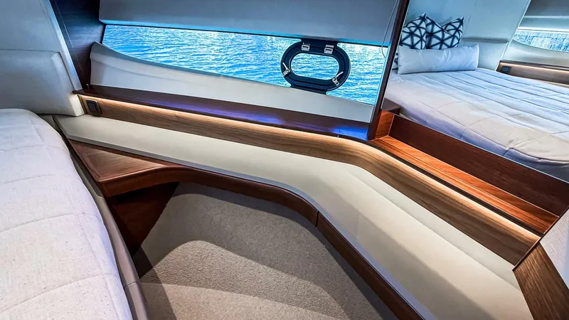 Slide: The Image of Princess S65 Sportbridge 2026 - 5928418