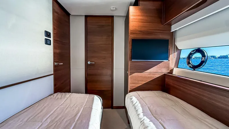 Slide: The Image of Princess S65 Sportbridge 2026 - 5928423