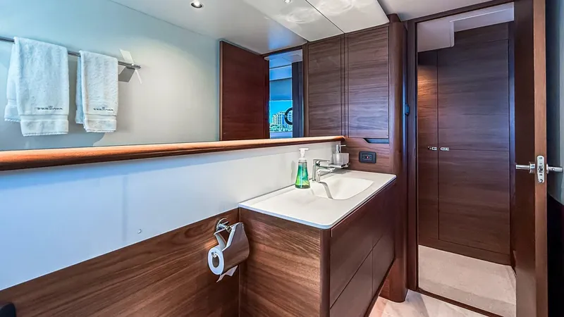 Slide: The Image of Princess S65 Sportbridge 2026 - 5928433