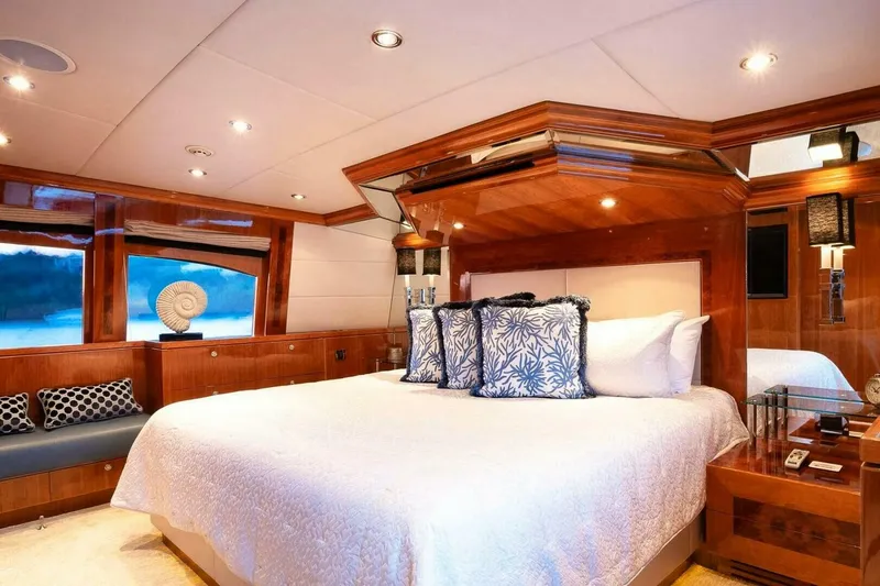 Slide: The Image of Hargrave Custom Raised Pilothouse 2010 - 5859392