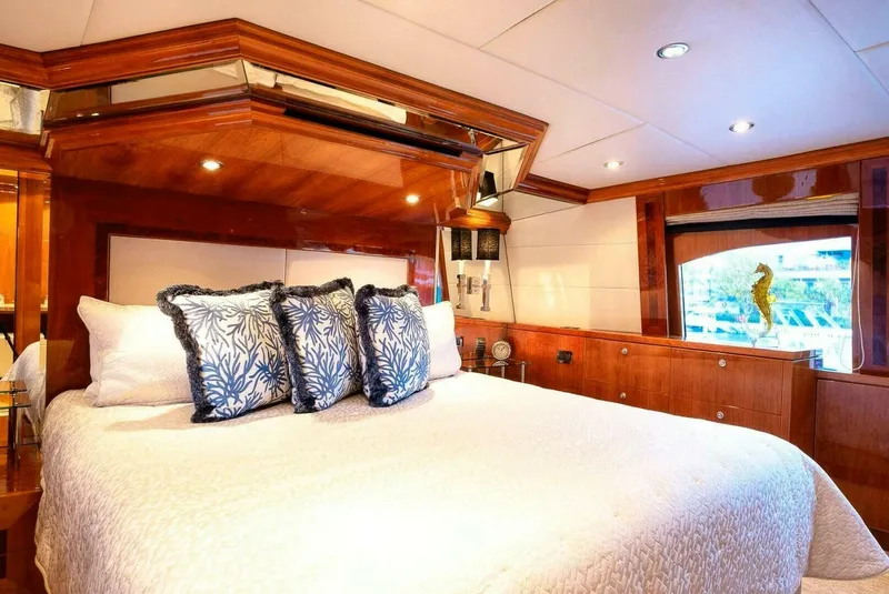 Slide: The Image of Hargrave Custom Raised Pilothouse 2010 - 5859393